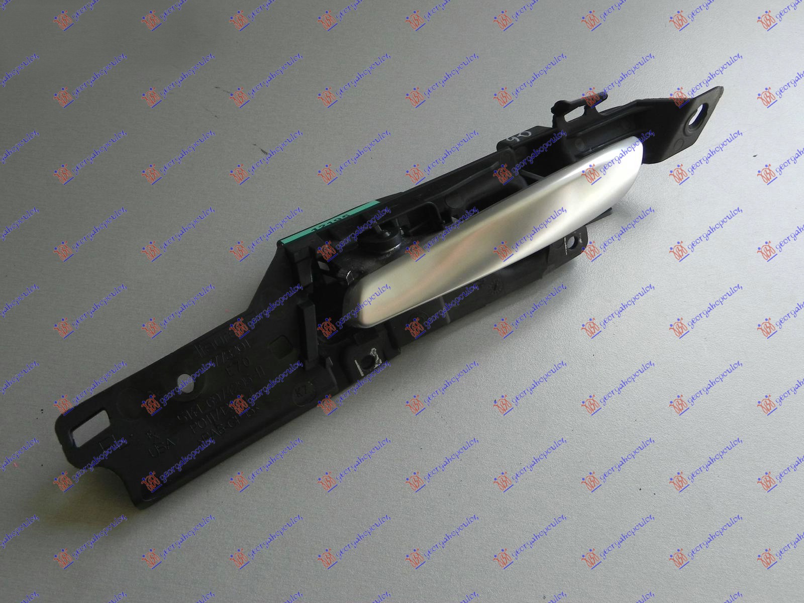 KVAKA PREDNJIH VRATA UNUTRASNJA - LEVO